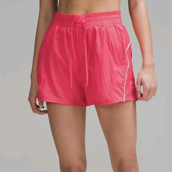 Lululemon NWT License To Train HR Short 4" - Glazed Pink sz 4 - Picture 1 of 6
